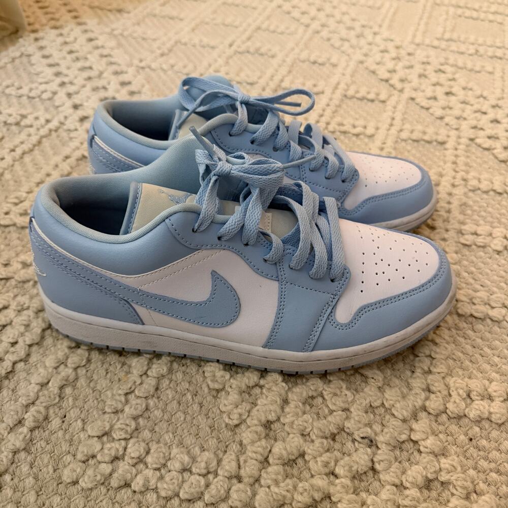 Nike Jordan Low Sneakers Size 9